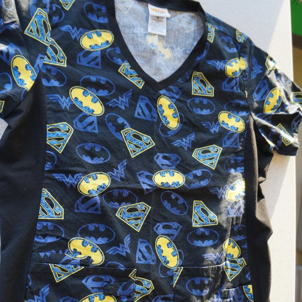 Tooniforms "Justice League" Women's Scrub Top - USED